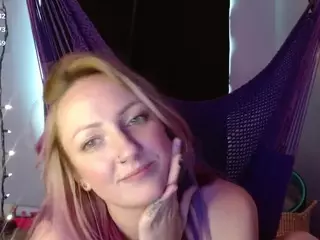 guitarchikk's Live Sex Cam Show