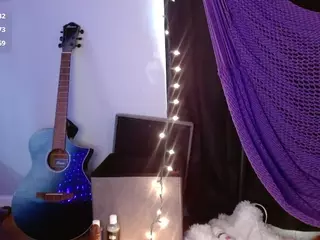 guitarchikk's Live Sex Cam Show