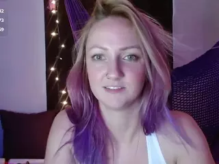 guitarchikk's Live Sex Cam Show