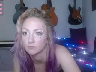 guitarchikk's Live Sex Cam Show