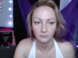 guitarchikk's Live Sex Cam Show