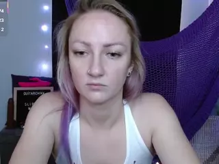 guitarchikk's Live Sex Cam Show