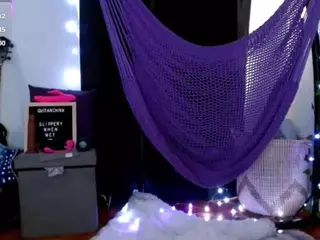 guitarchikk's Live Sex Cam Show