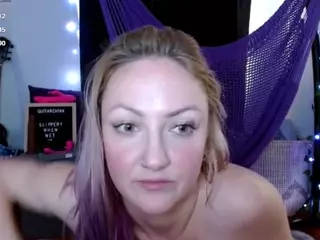 guitarchikk's Live Sex Cam Show