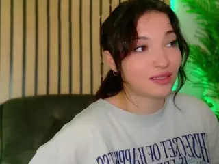 IchTahira's Live Sex Cam Show