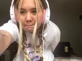MarianGreaves's Live Sex Cam Show