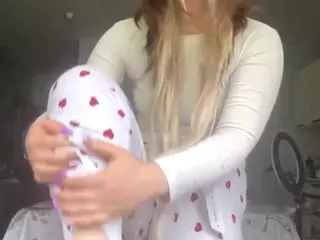 MarianGreaves's Live Sex Cam Show