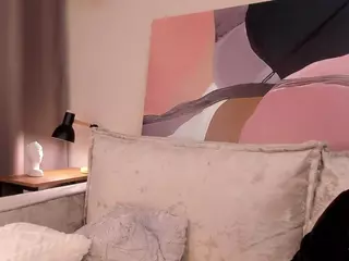 MiraHills's Live Sex Cam Show