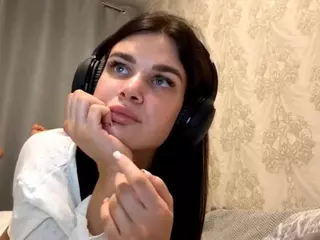 Alisa's Live Sex Cam Show