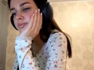 Alisa's Live Sex Cam Show