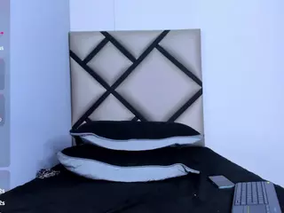 Roxiannys-nieves's Live Sex Cam Show