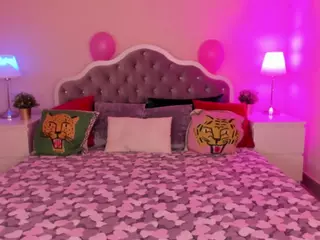 Sweety69Foxy's Live Sex Cam Show