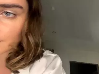 MilaKelsey's Live Sex Cam Show