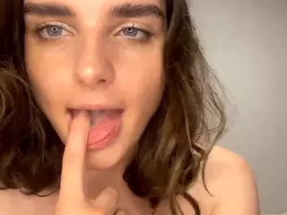 MilaKelsey's Live Sex Cam Show