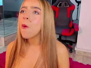 Zhaavia's Live Sex Cam Show