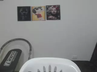 anthonelaaqueen's Live Sex Cam Show