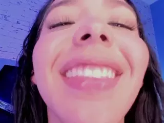 HilaryBrownn's Live Sex Cam Show