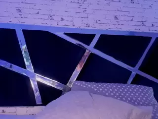 HilaryBrownn's Live Sex Cam Show