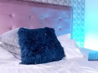 CharlotteSmithh's Live Sex Cam Show