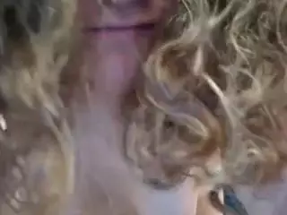 EllyG3's Live Sex Cam Show