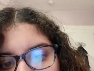 EllyG3's Live Sex Cam Show