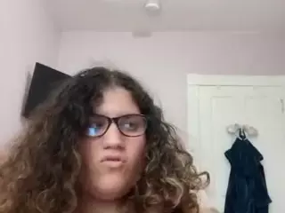 EllyG3's Live Sex Cam Show