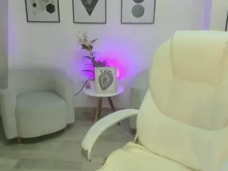 emilyy-kors's Live Sex Cam Show
