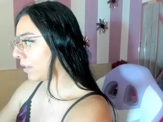 jazmin-whitee's Live Sex Cam Show