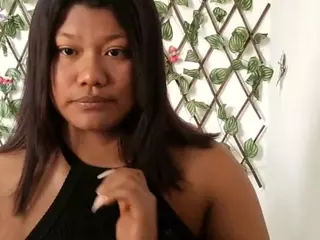 NayeBravoRs's Live Sex Cam Show