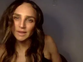 Zoe's Live Sex Cam Show