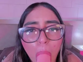 ApriilFox's Live Sex Cam Show