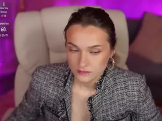 EmmySkyy's Live Sex Cam Show