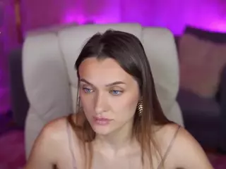 EmmySkyy's Live Sex Cam Show
