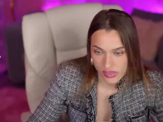EmmySkyy's Live Sex Cam Show