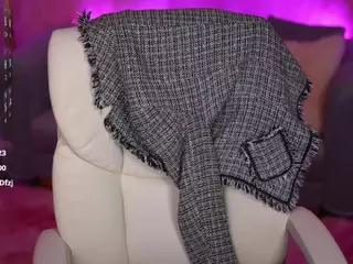 EmmySkyy's Live Sex Cam Show