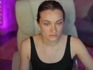 EmmySkyy's Live Sex Cam Show