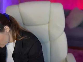 EmmySkyy's Live Sex Cam Show