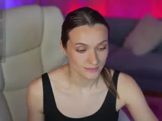 EmmySkyy's Live Sex Cam Show