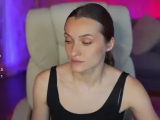 EmmySkyy's Live Sex Cam Show