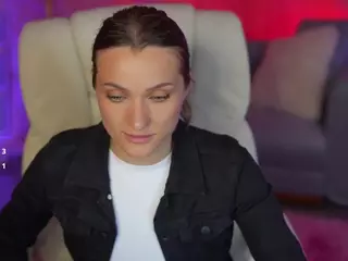 EmmySkyy's Live Sex Cam Show