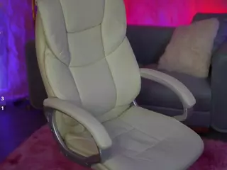 EmmySkyy's Live Sex Cam Show