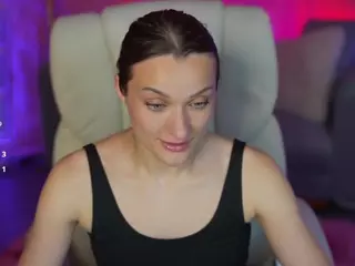 EmmySkyy's Live Sex Cam Show