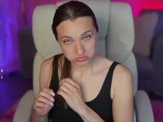 EmmySkyy's Live Sex Cam Show