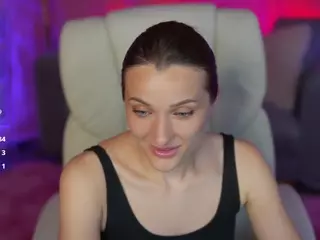 EmmySkyy's Live Sex Cam Show