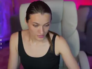 EmmySkyy's Live Sex Cam Show