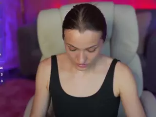 EmmySkyy's Live Sex Cam Show