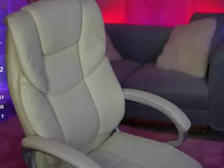 EmmySkyy's Live Sex Cam Show