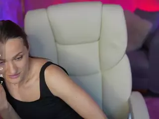 EmmySkyy's Live Sex Cam Show