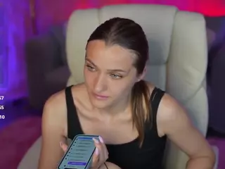 EmmySkyy's Live Sex Cam Show