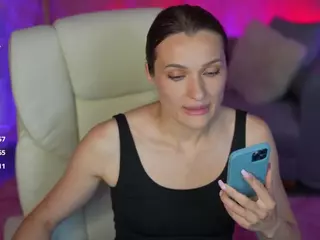 EmmySkyy's Live Sex Cam Show